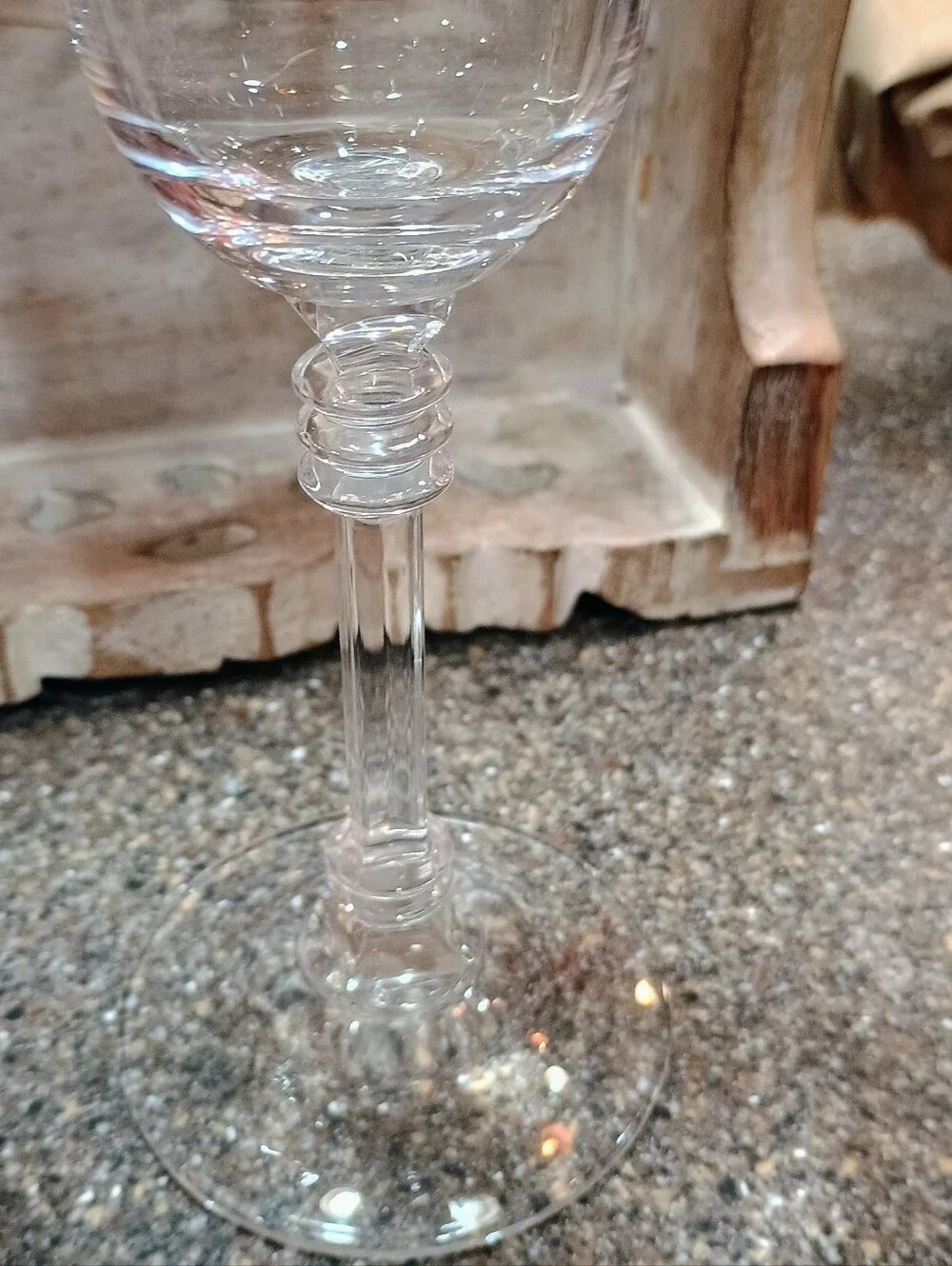 Four Miscellaneous Champagne Glasses - Picture 4 of 10